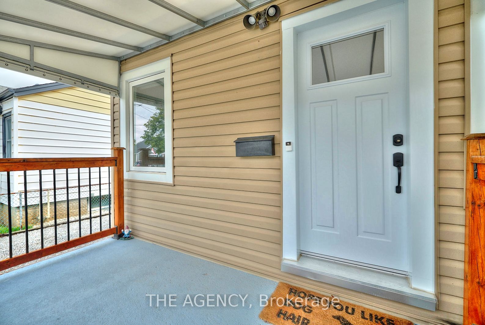24 Keele St