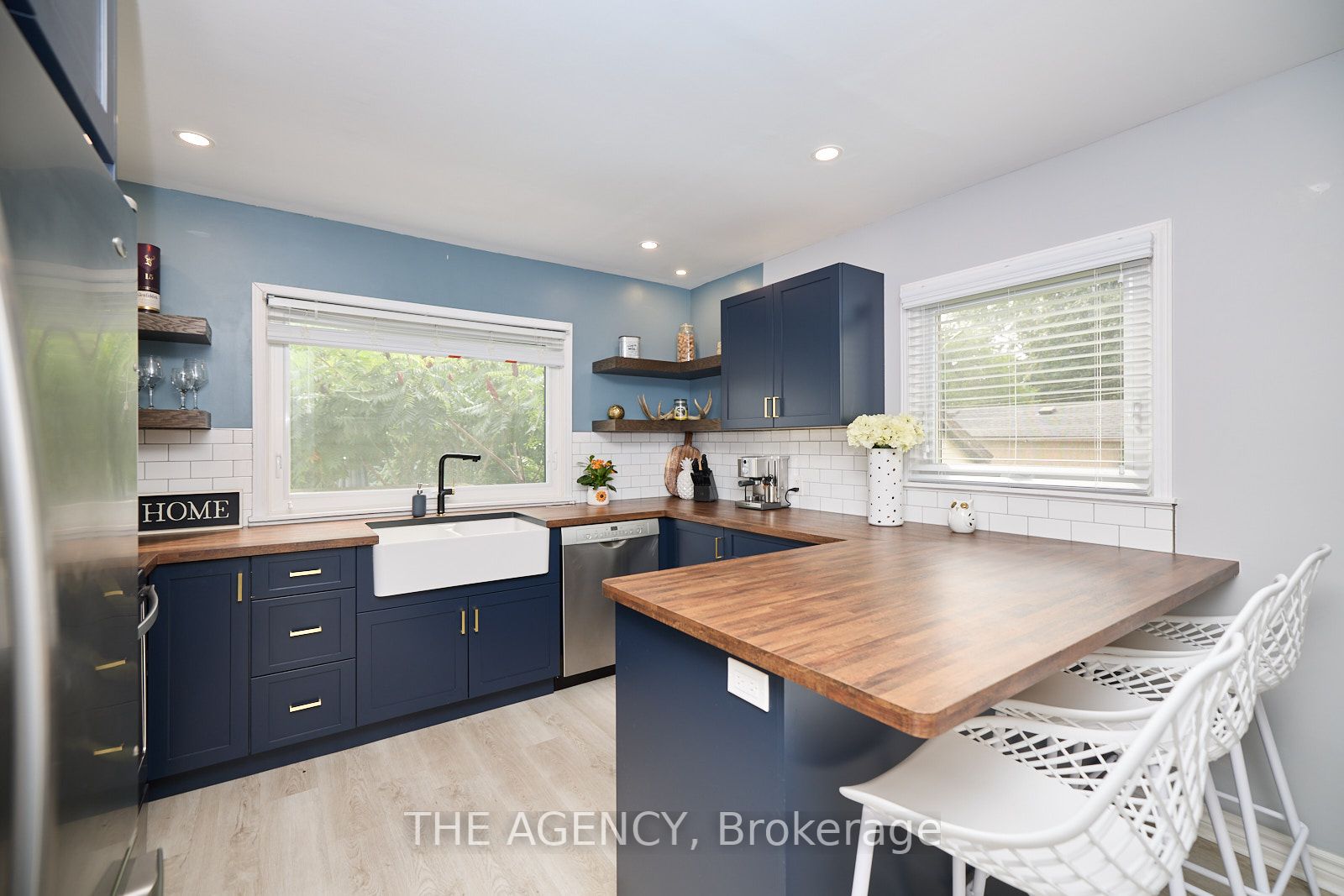 24 Keele St