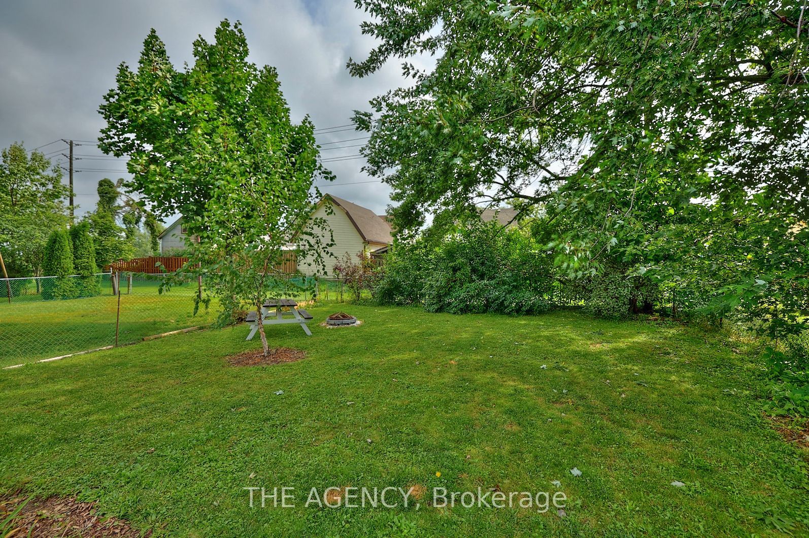 24 Keele St