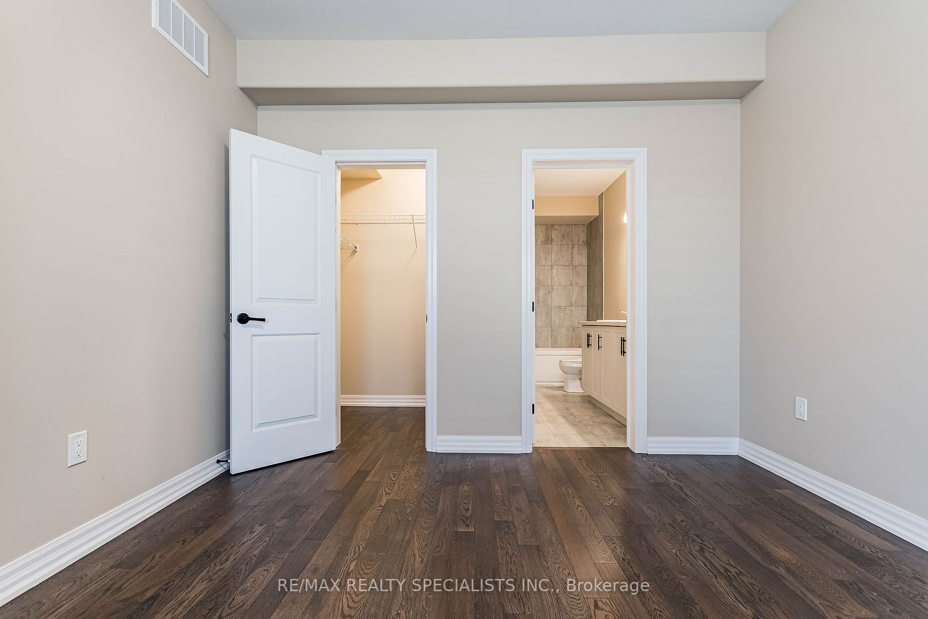 4311 MANN Street, #14