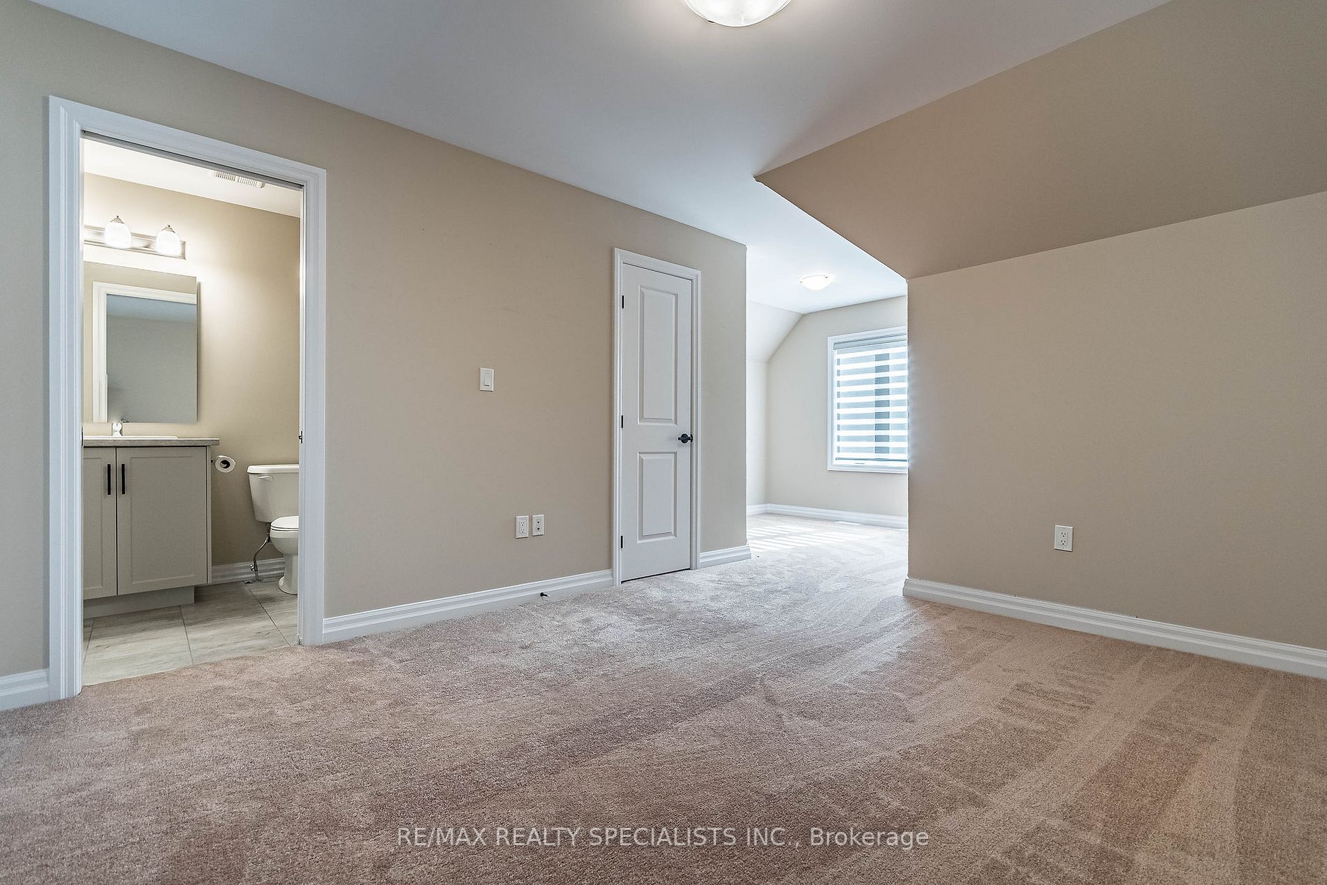 4311 MANN Street, #14