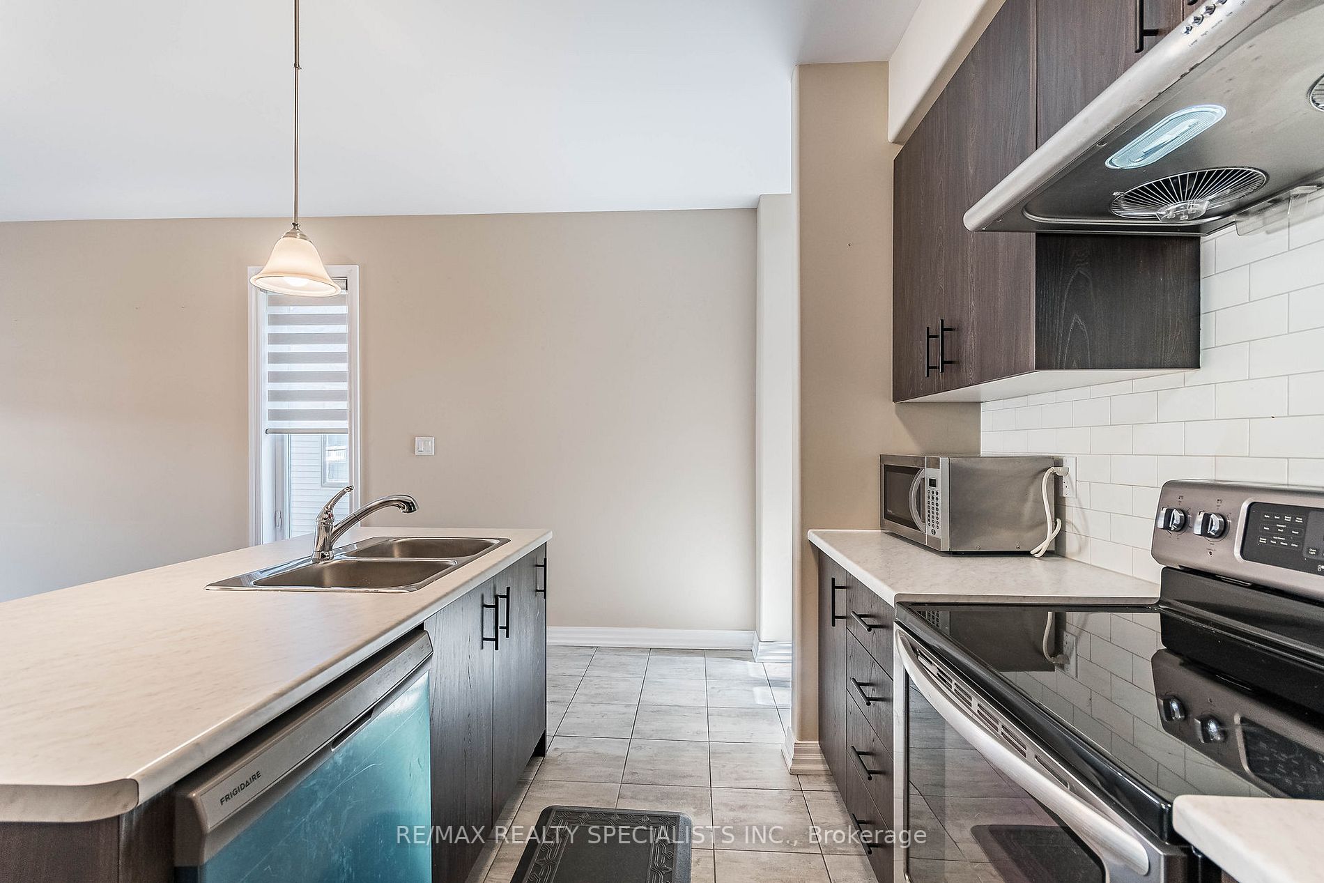 4311 MANN Street, #14