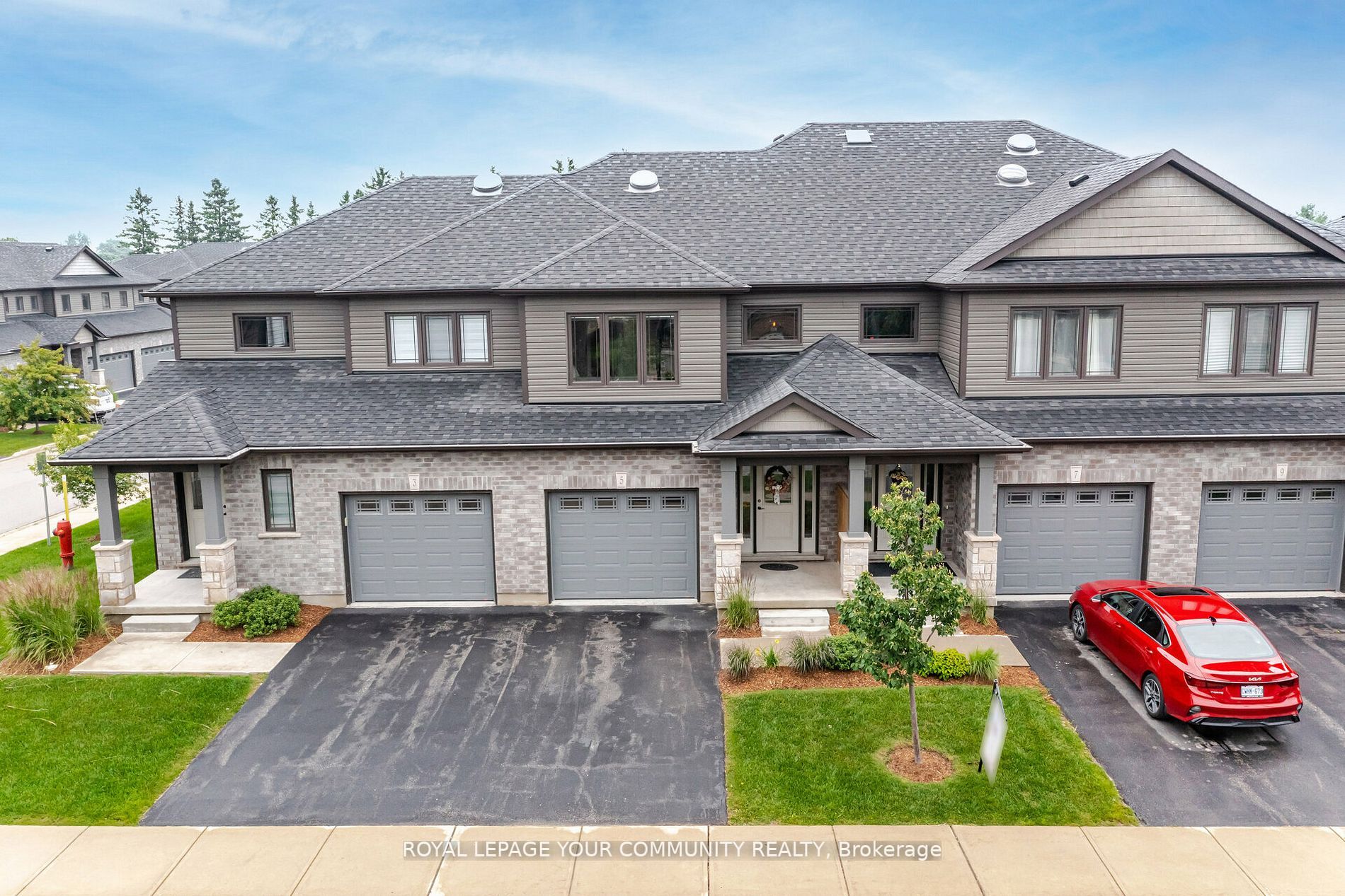 5 Taylor Dr, #33
