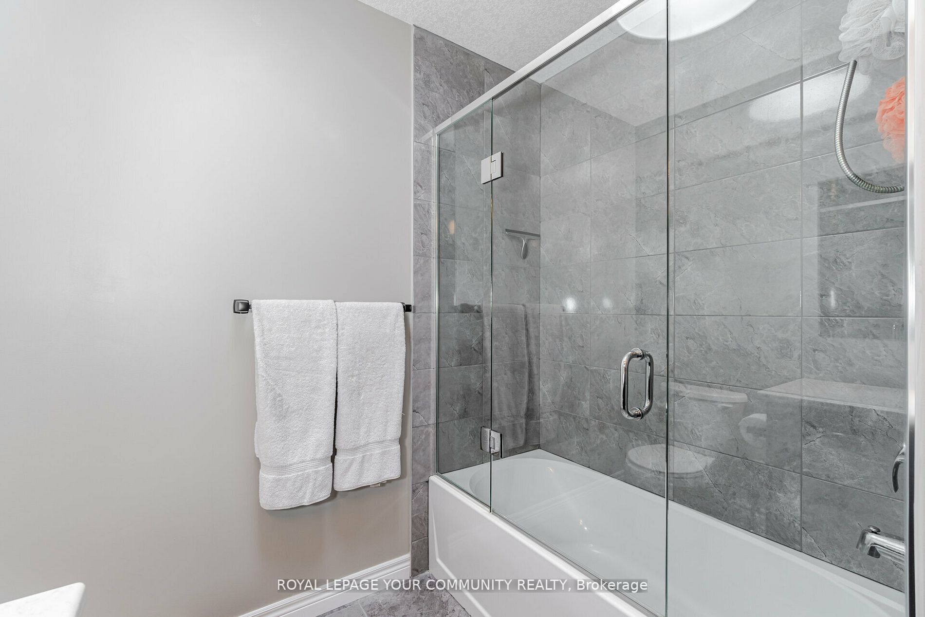 5 Taylor Drive, #33