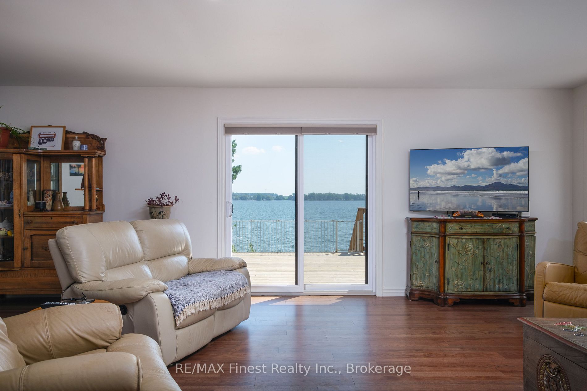 48 Bayview Dr