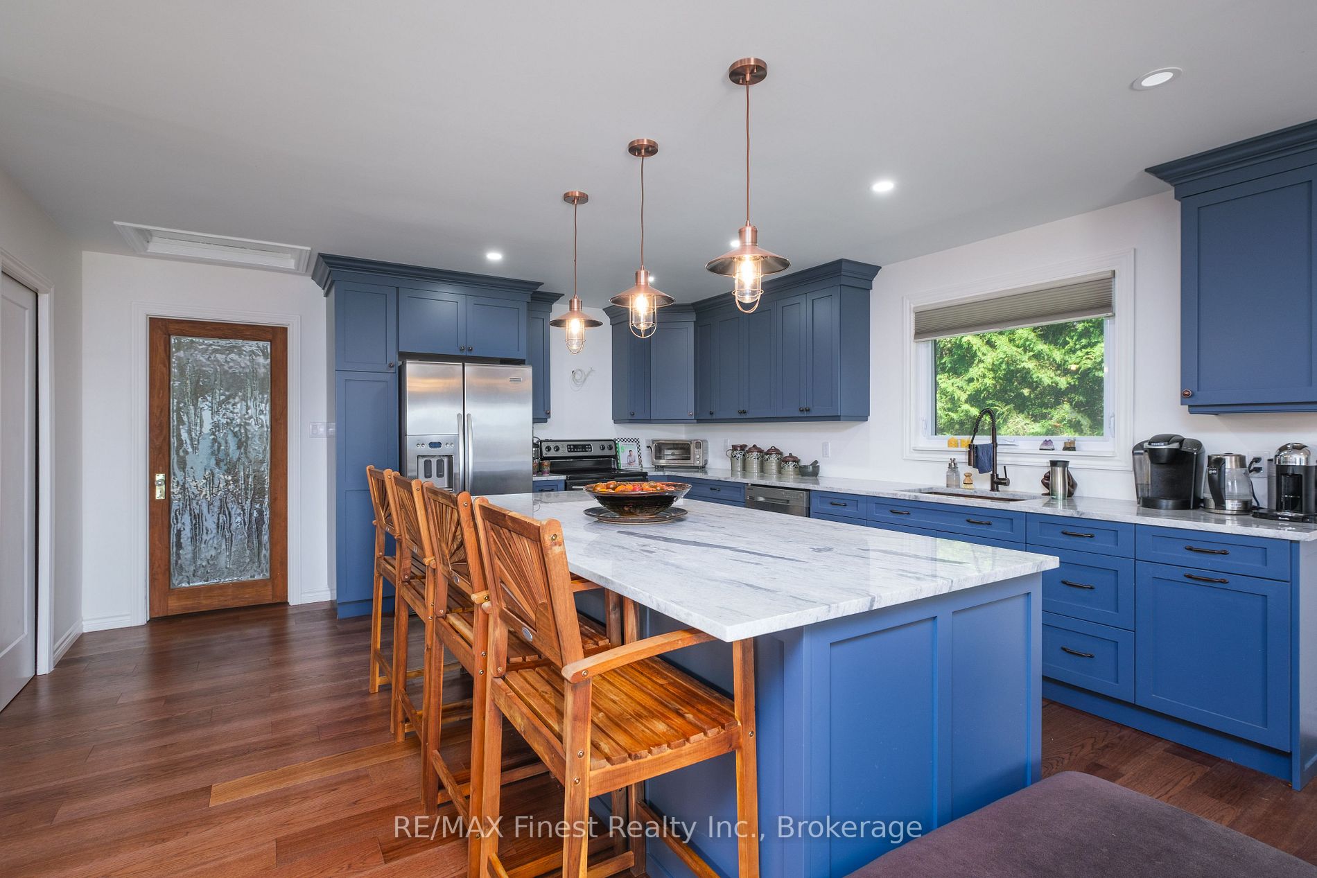48 Bayview Dr
