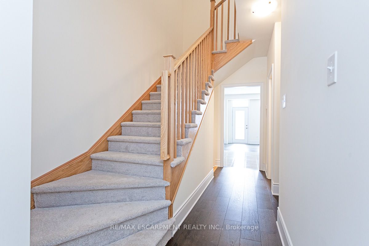 35 Jell Street