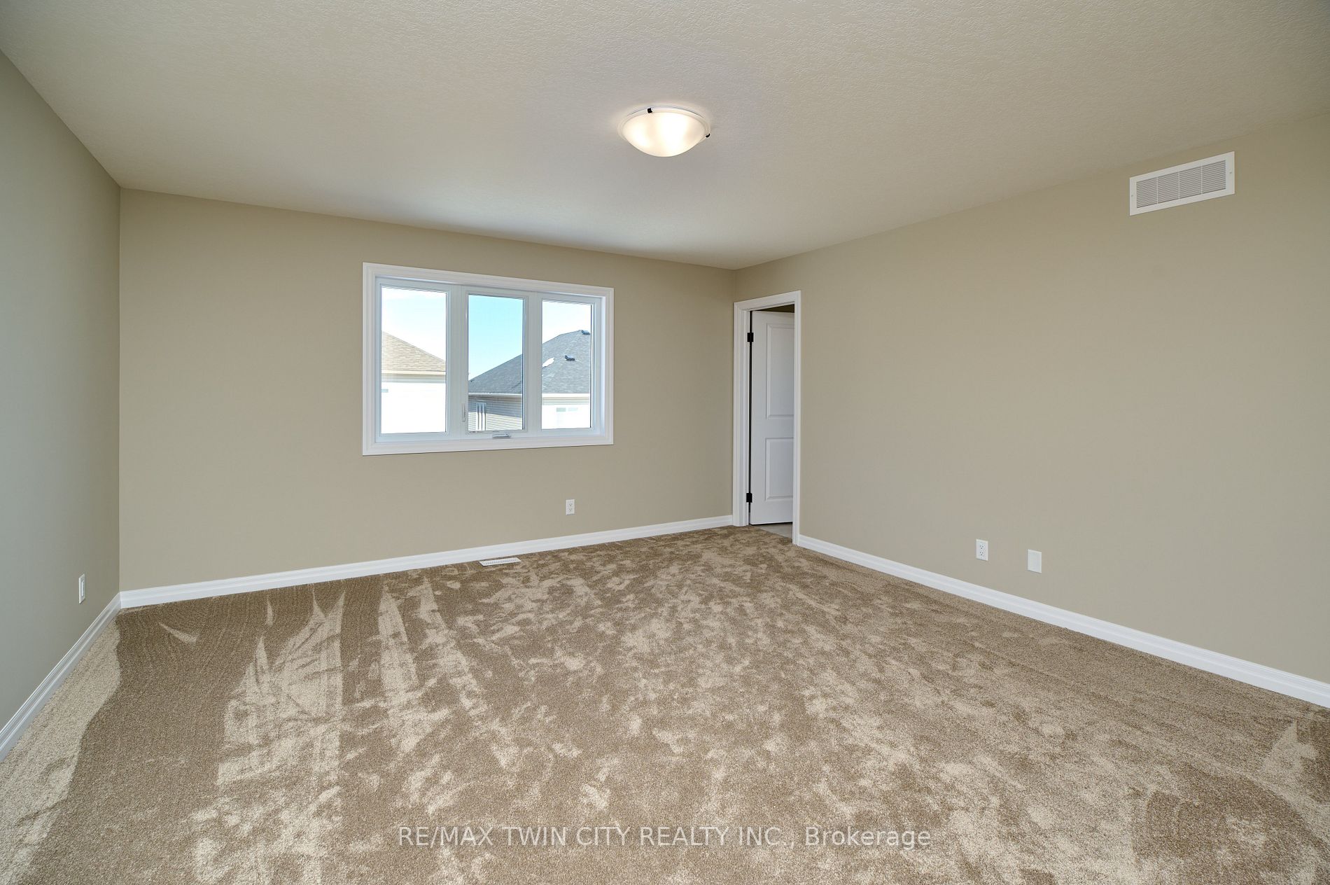 356 Chokecherry Crescent