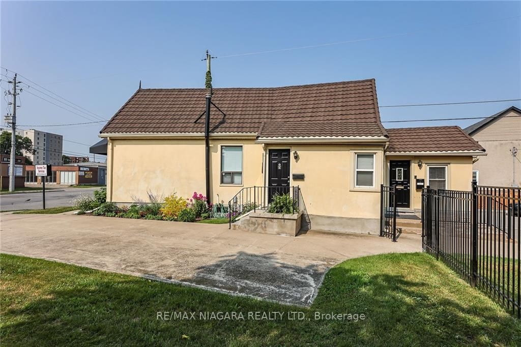 145 Welland Ave