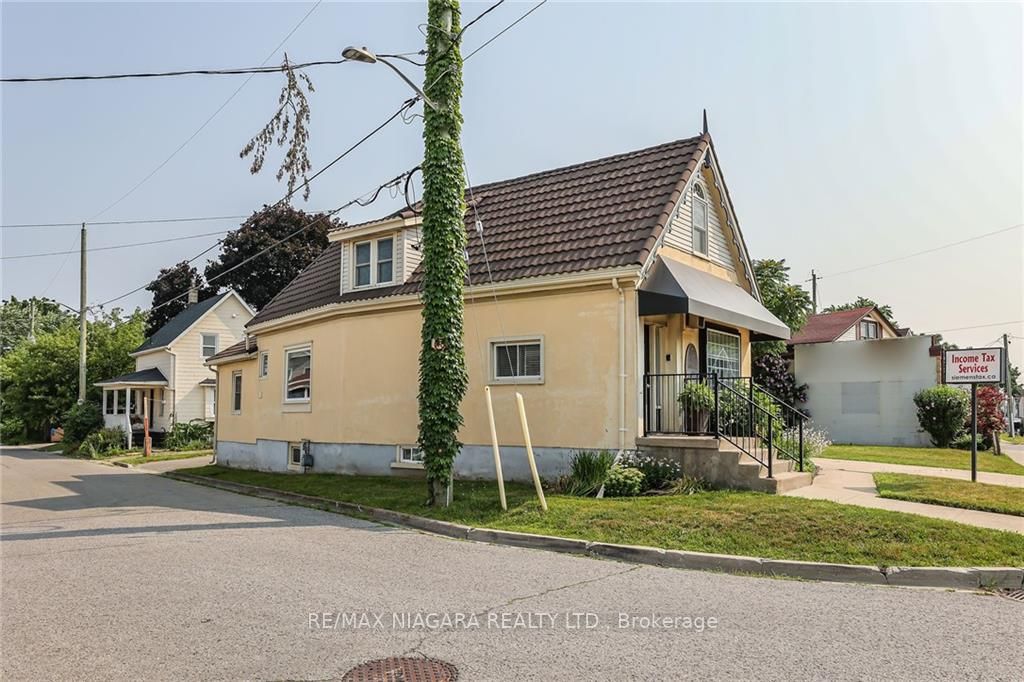 145 Welland Ave