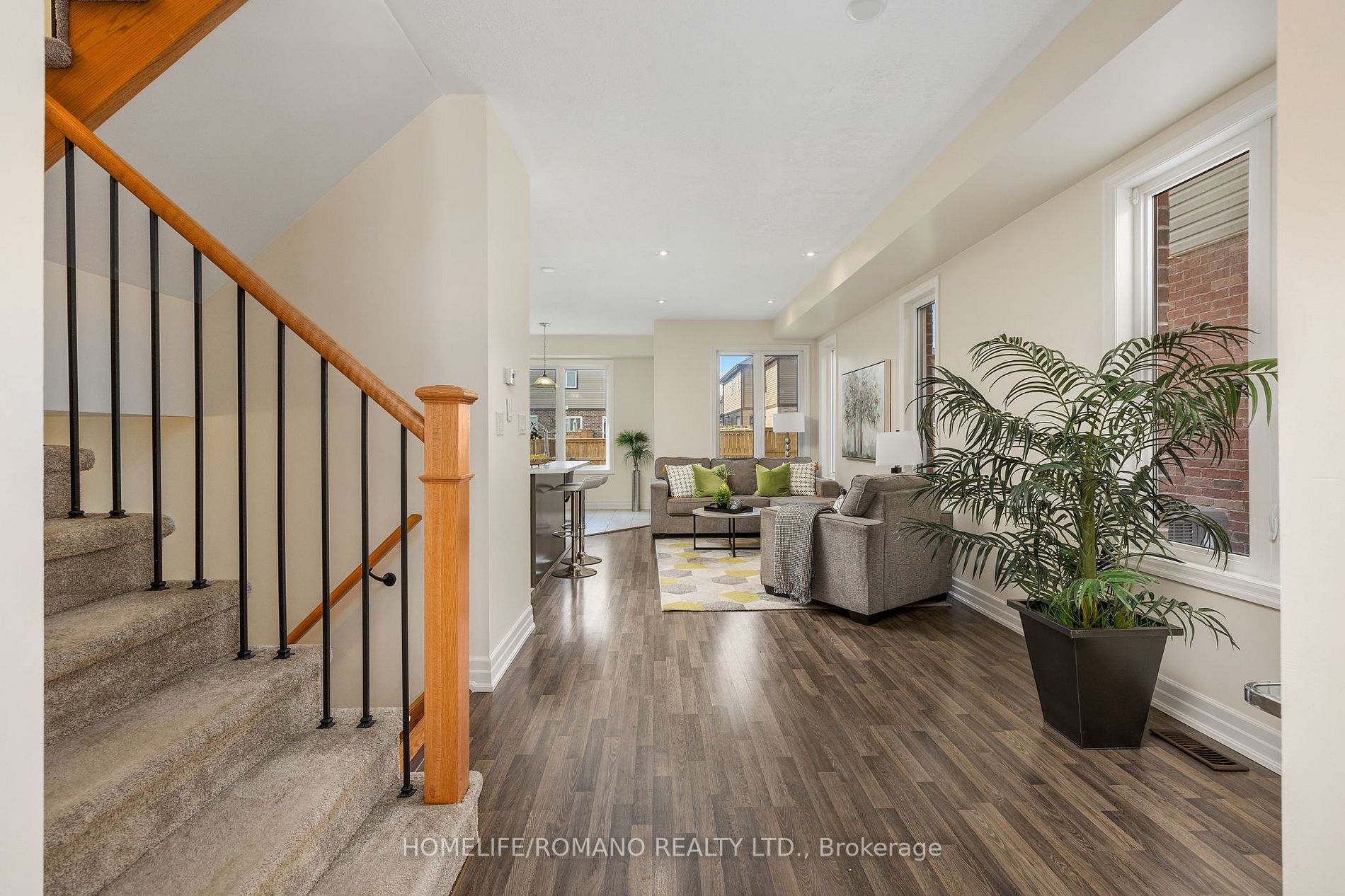 4476 ECLIPSE Way