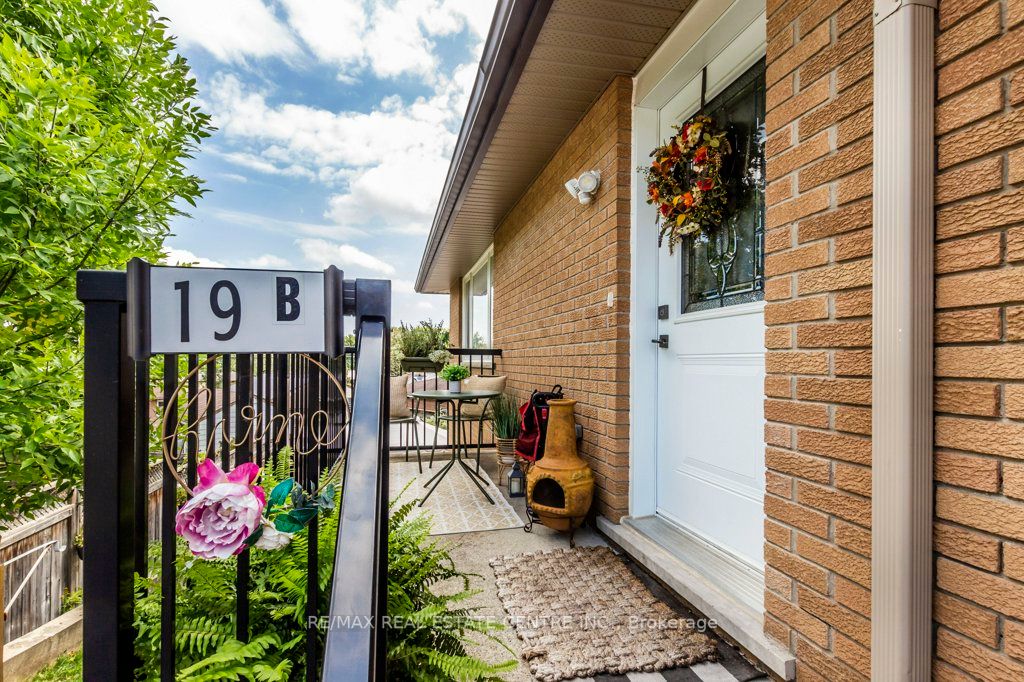 19 Yager Ave
