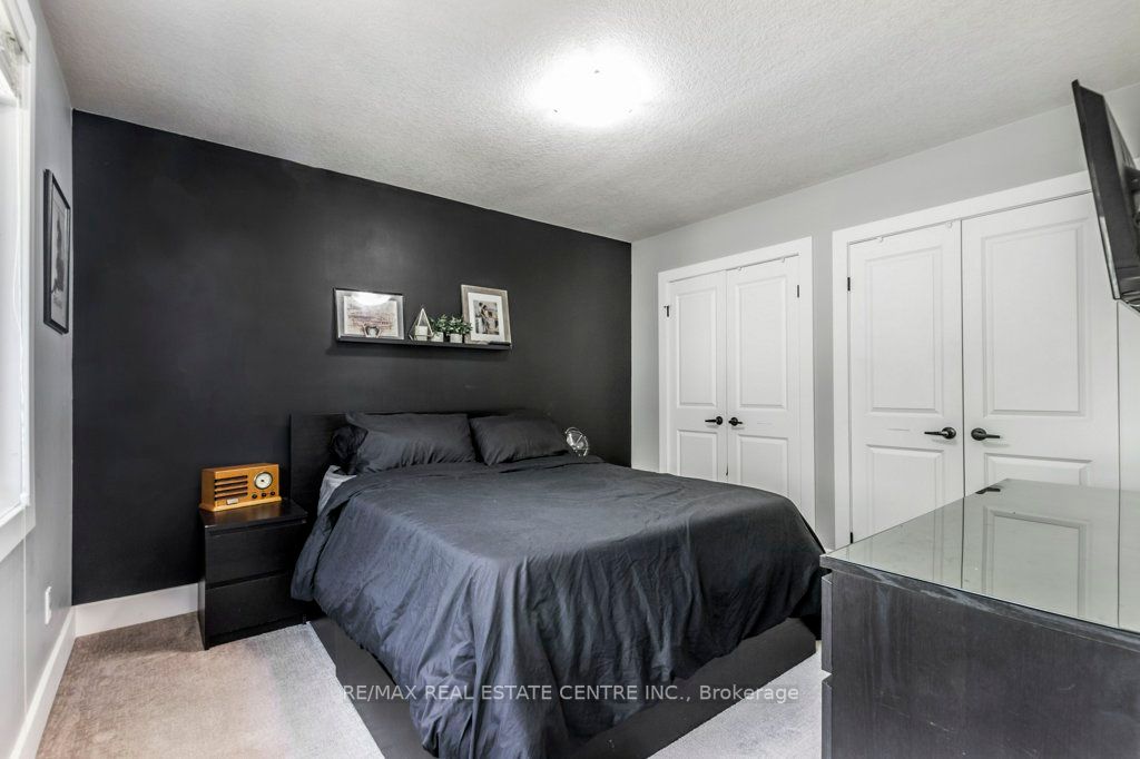 19 Yager Ave