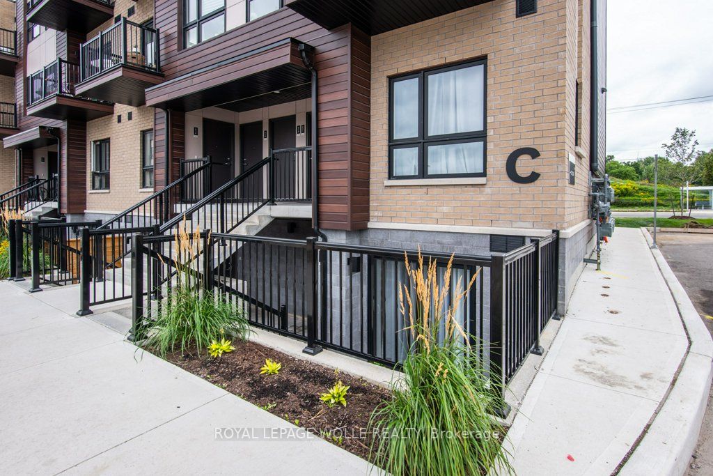 10 PALACE Street, #C24