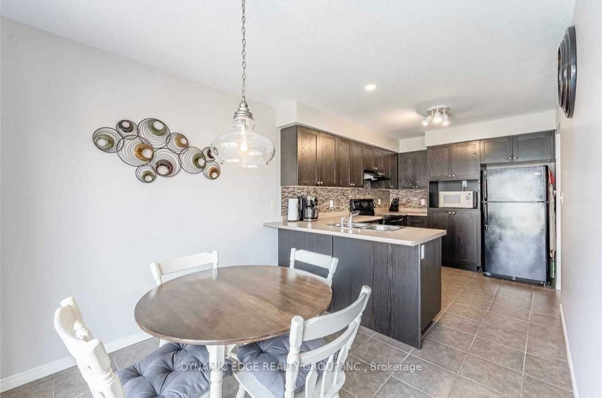 22 Davison Dr