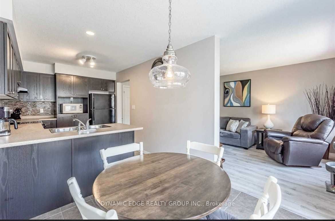 22 Davison Dr