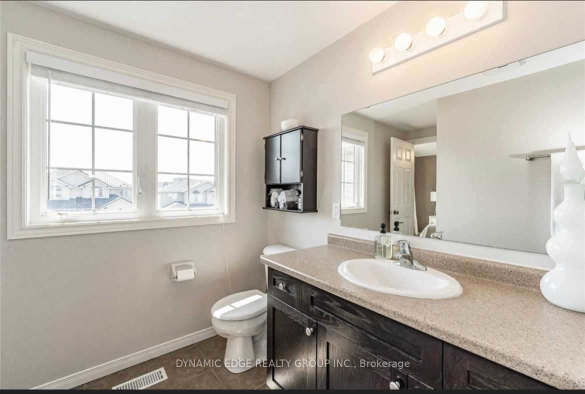 22 Davison Dr
