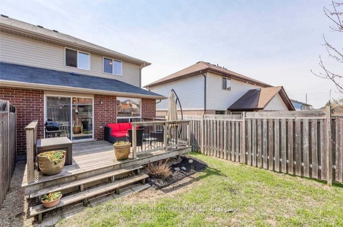 22 Davison Dr