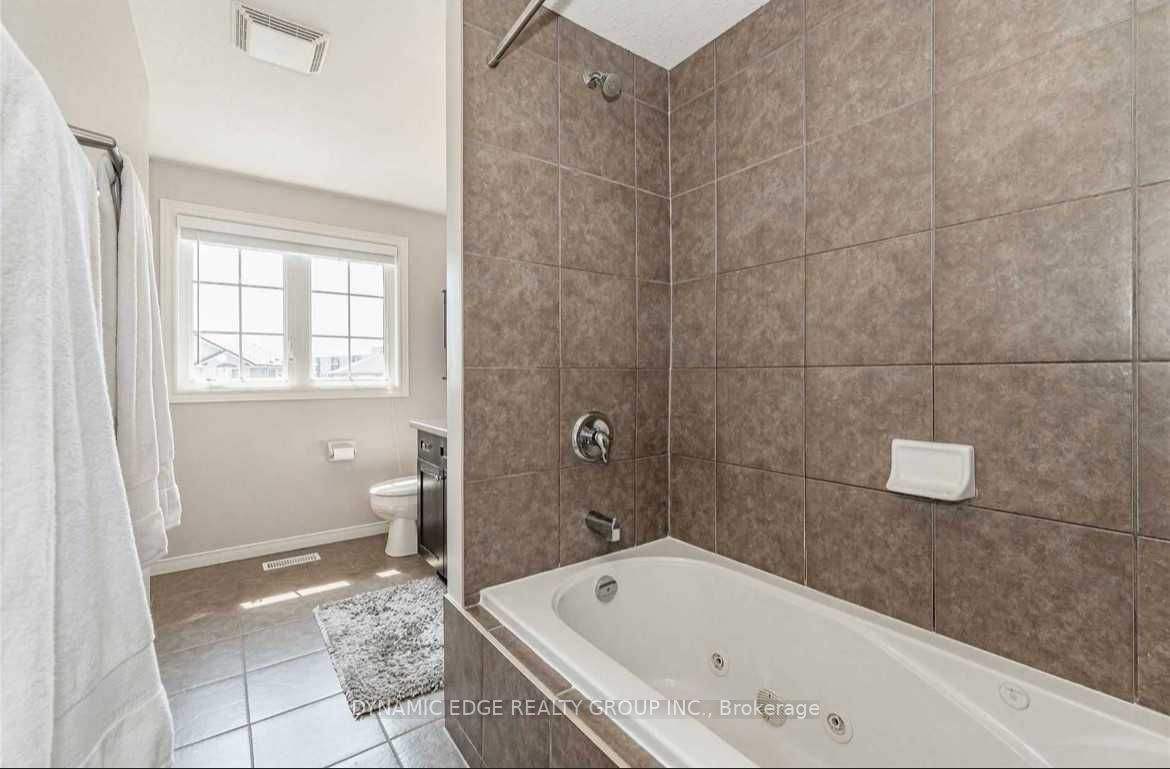 22 Davison Dr