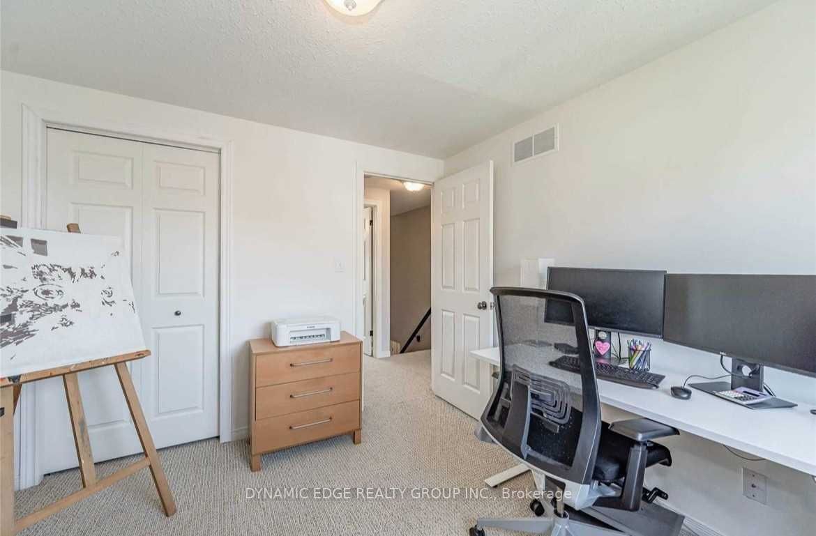 22 Davison Dr