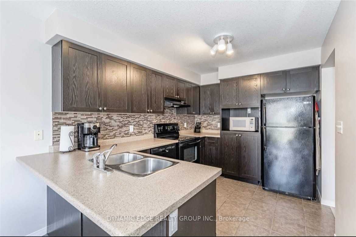 22 Davison Dr