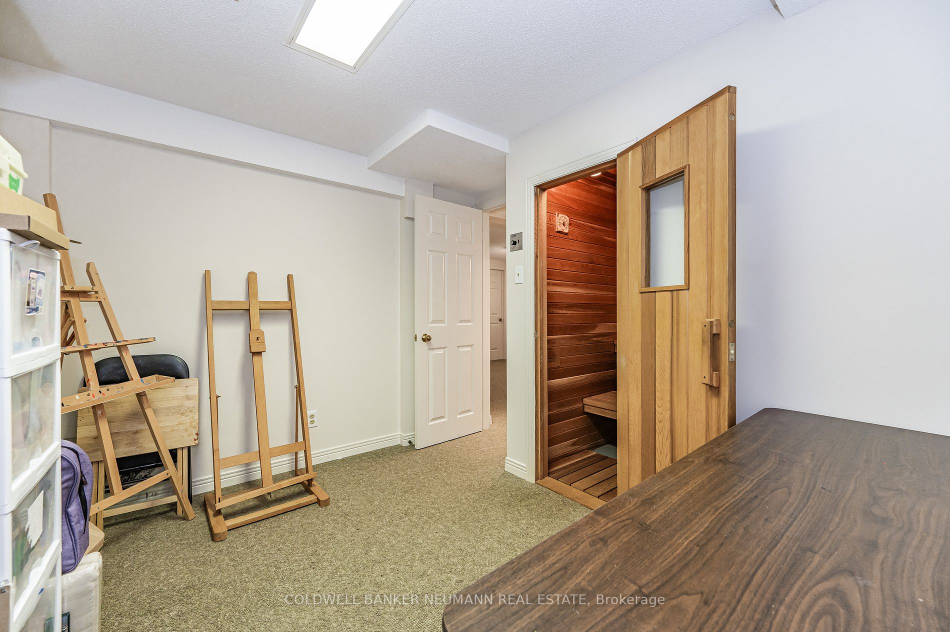16 Fernbank Place