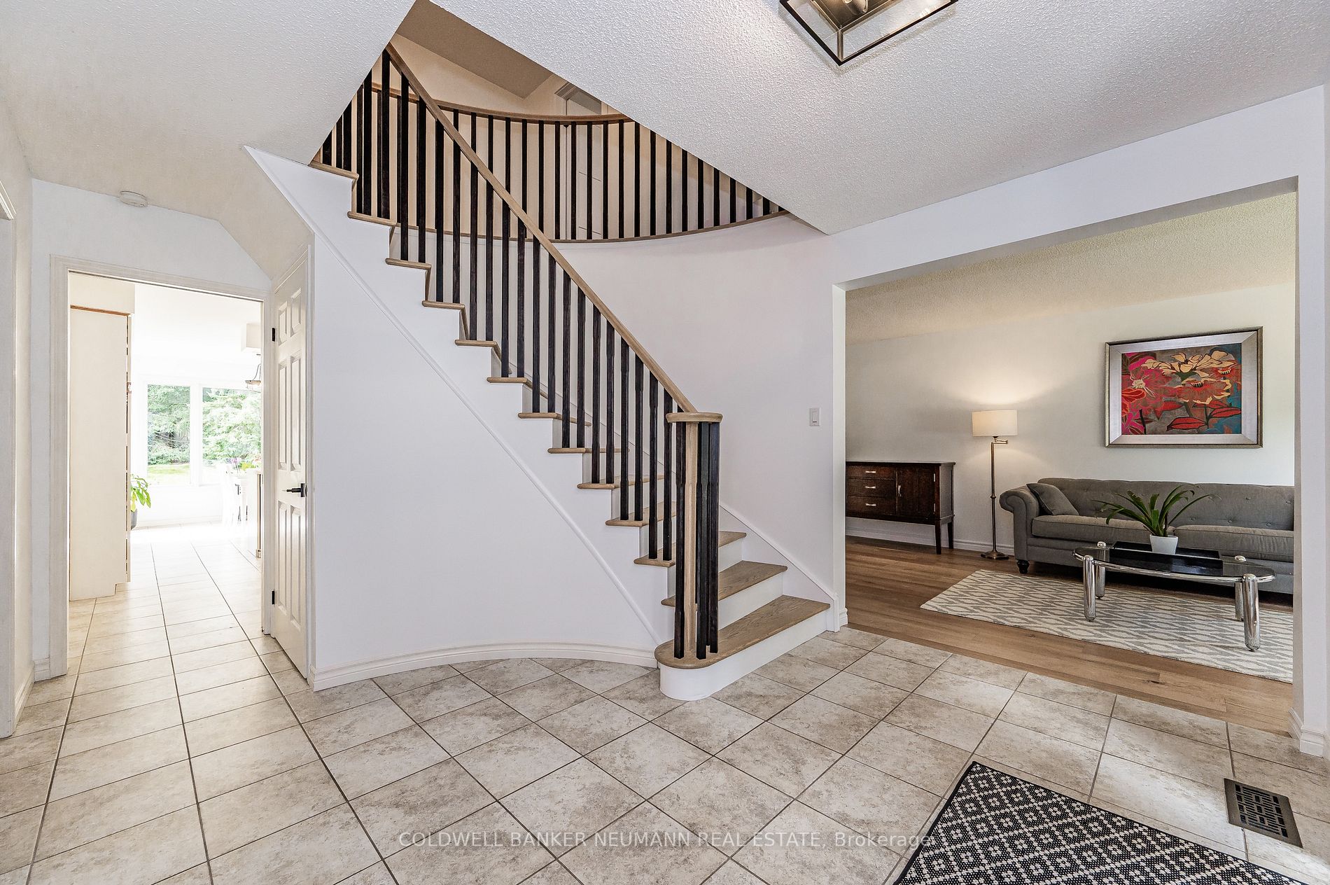 16 Fernbank Place