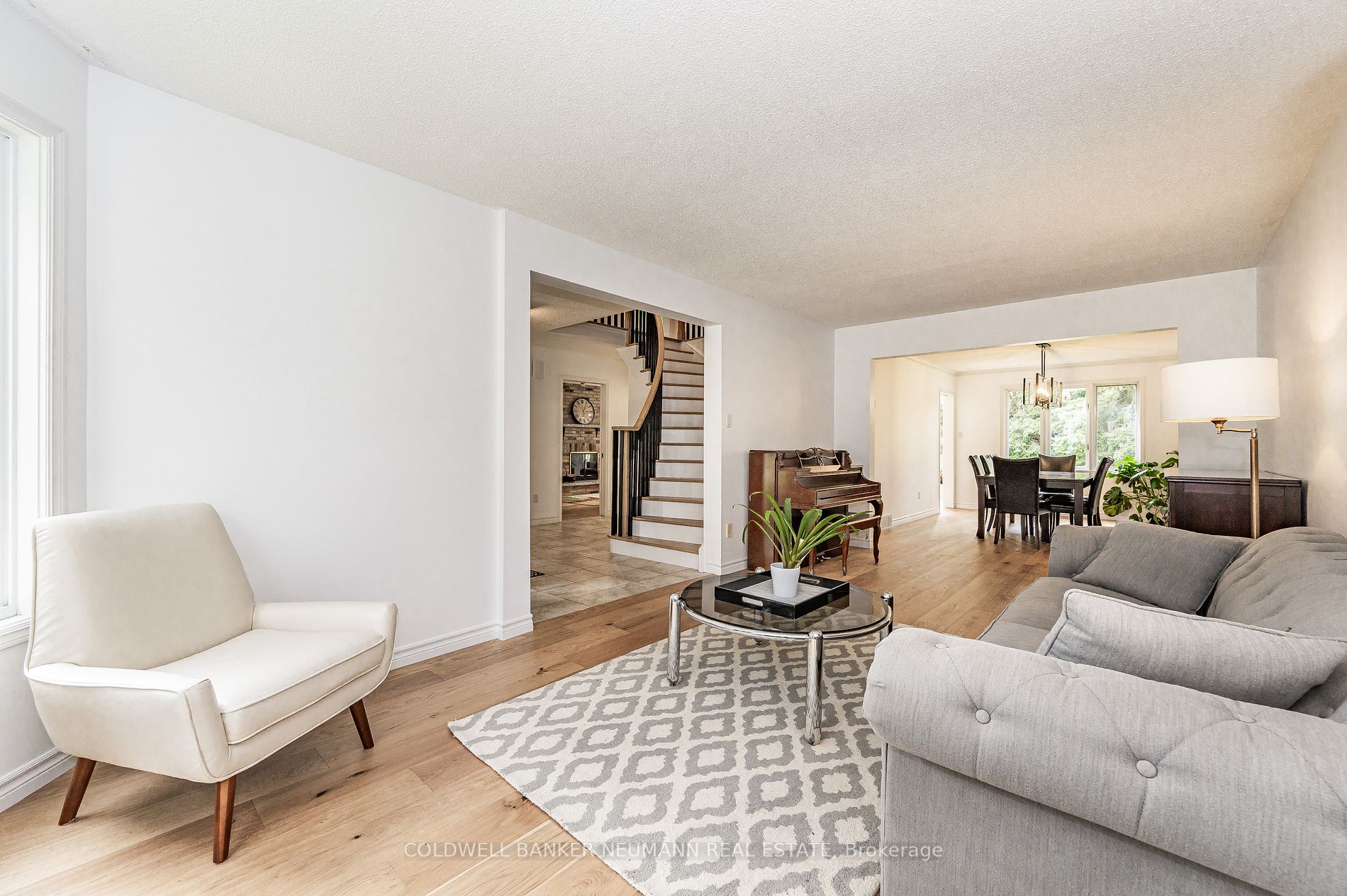 16 Fernbank Place