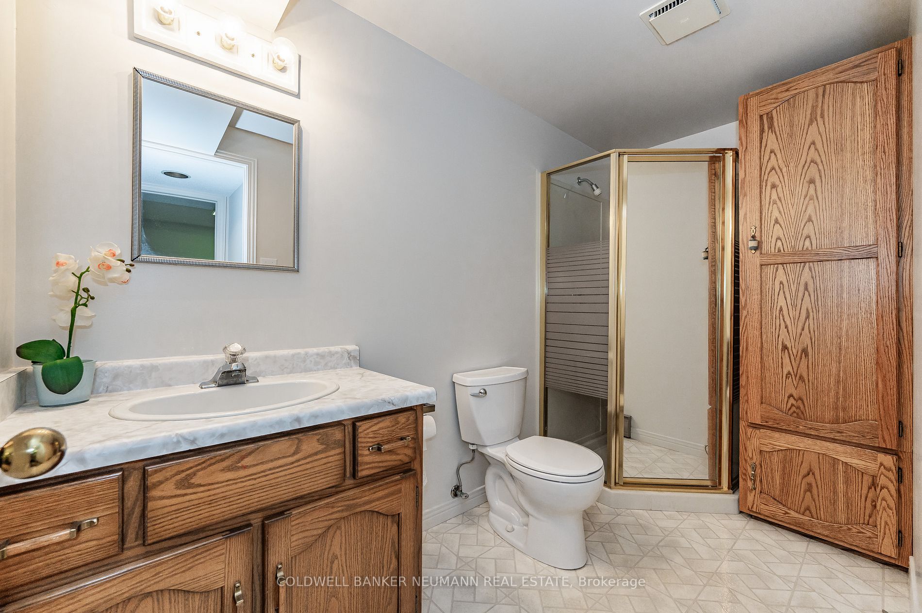 16 Fernbank Place