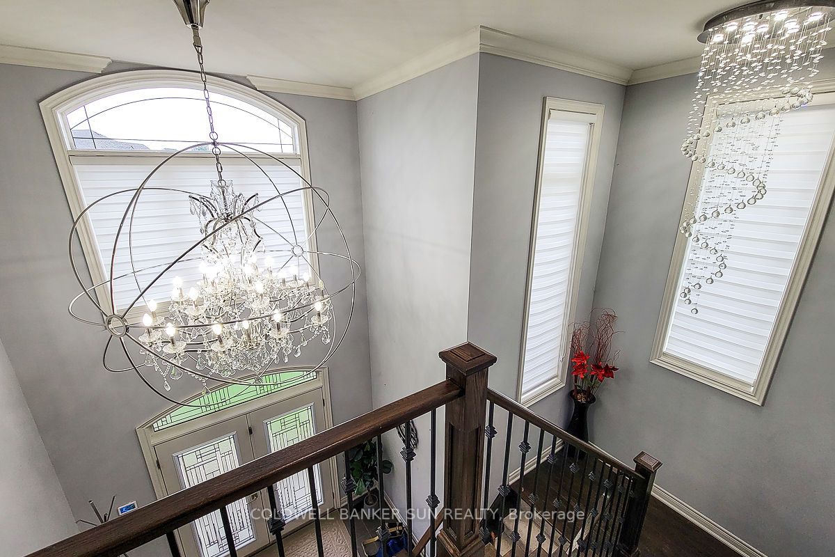 32 Kingspoint Circle