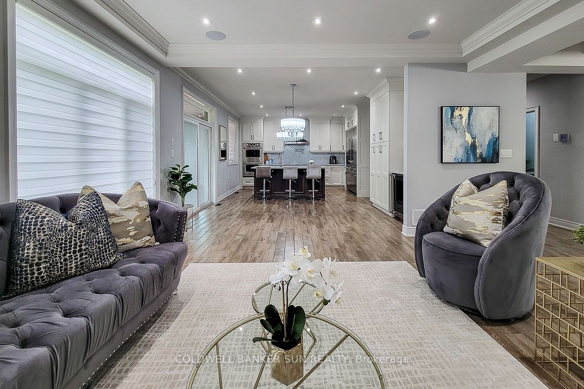 32 Kingspoint Circle