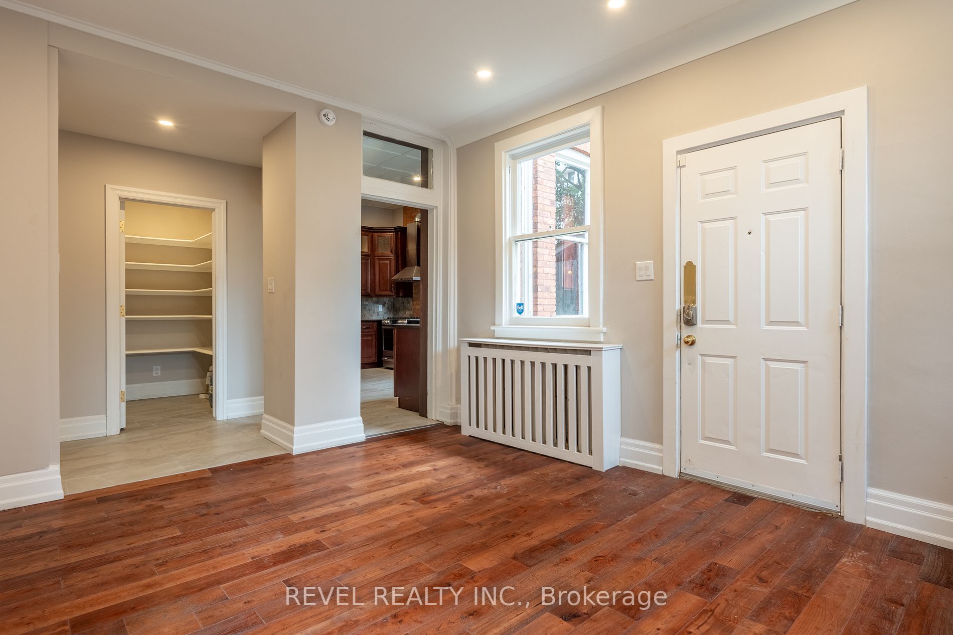 56 Charlton Avenue W, #1