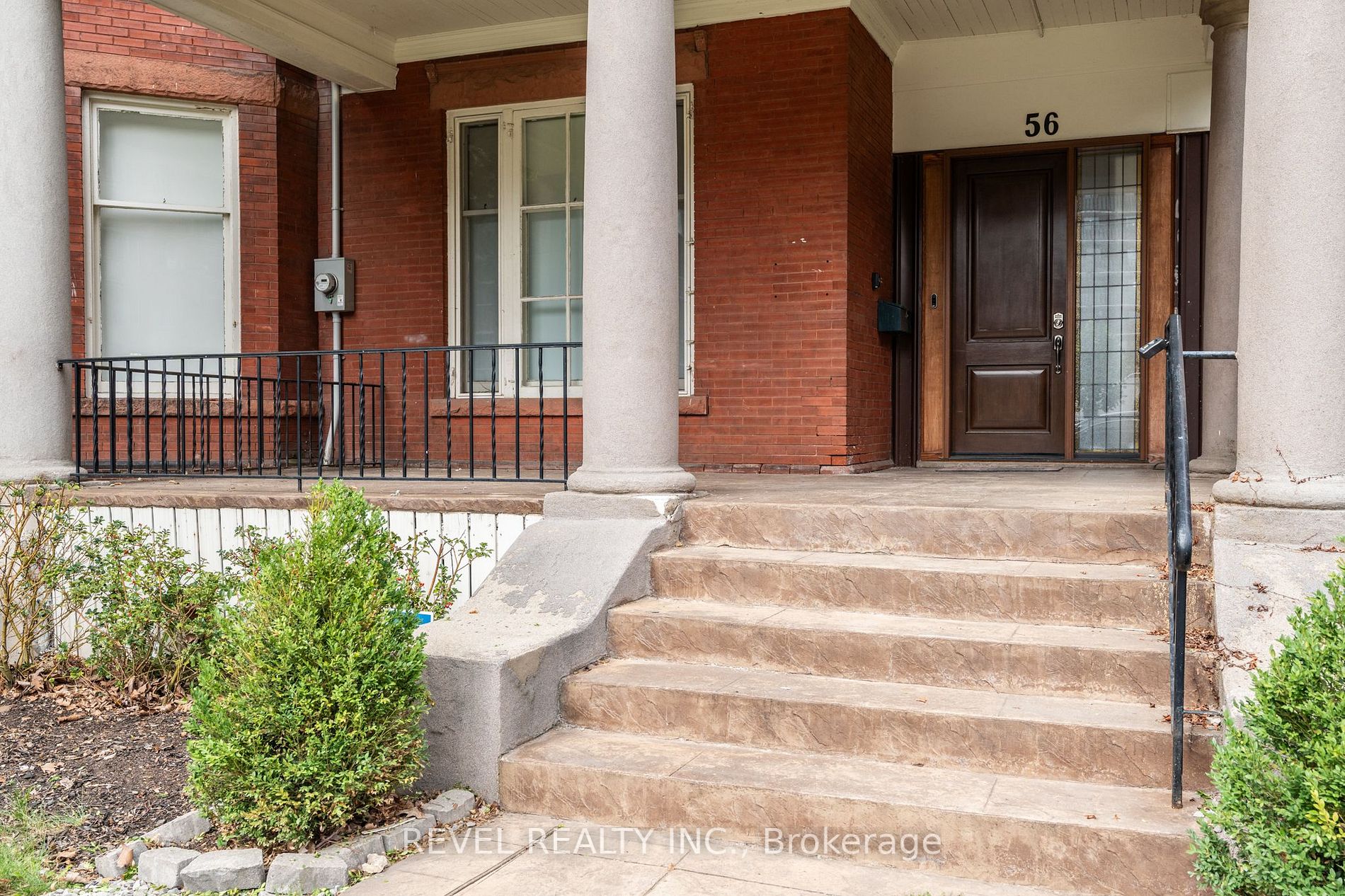 56 Charlton Avenue W, #1