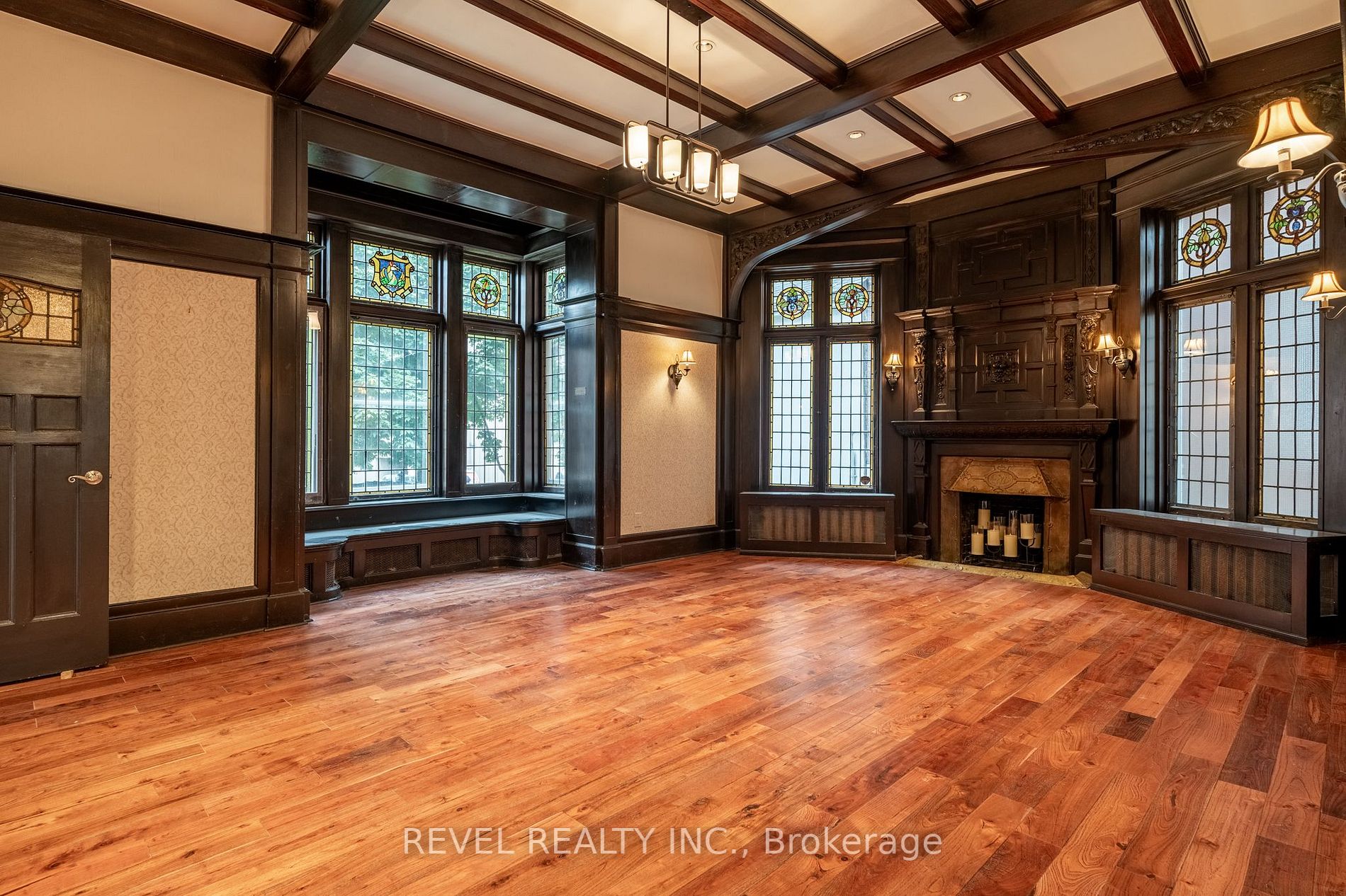 56 Charlton Avenue W, #1