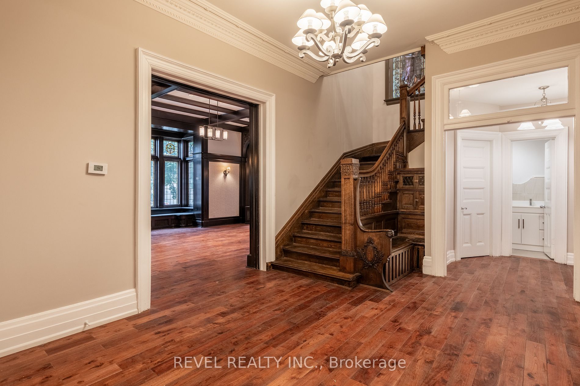 56 Charlton Avenue W, #1