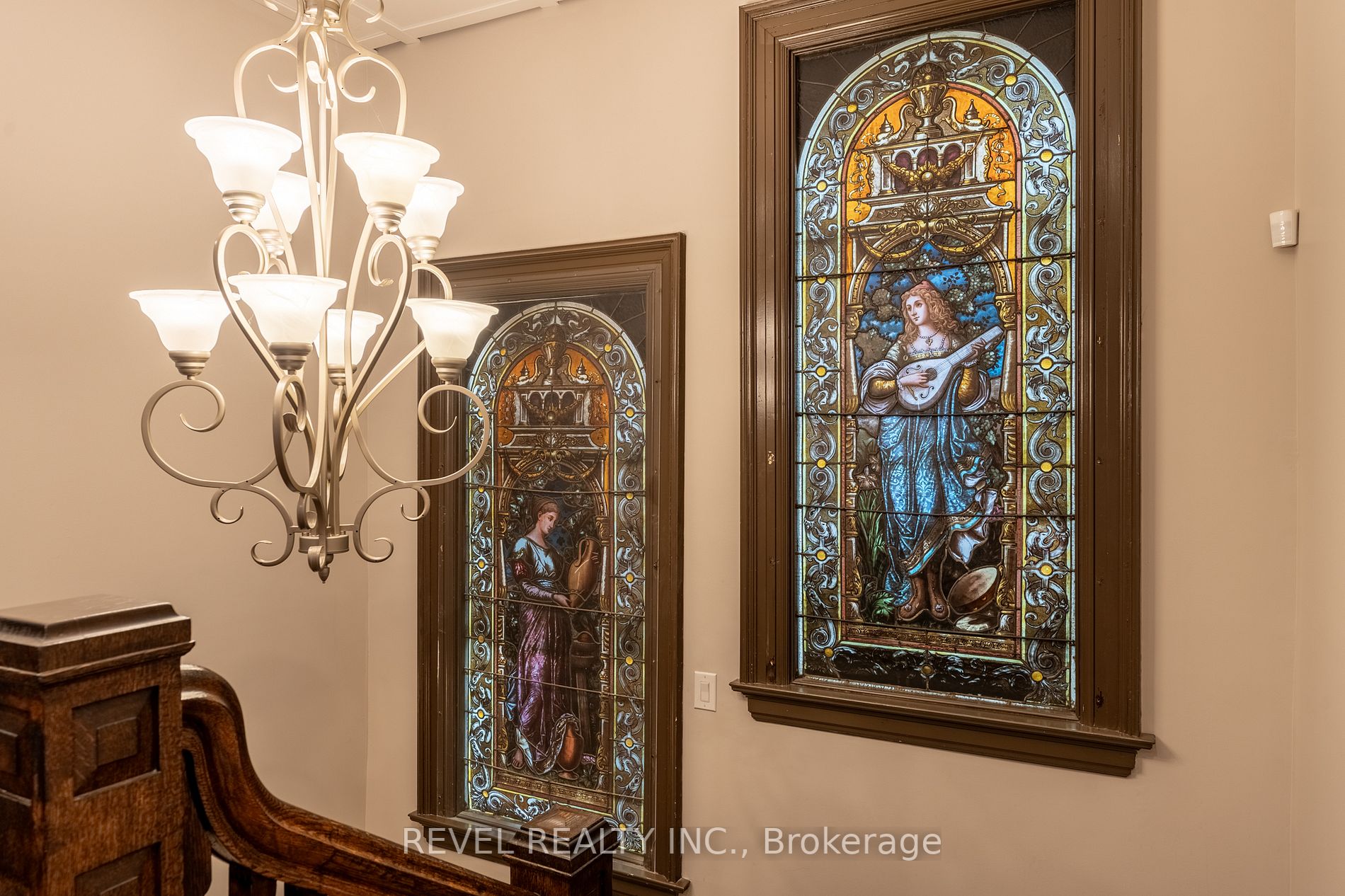 56 Charlton Avenue W, #1