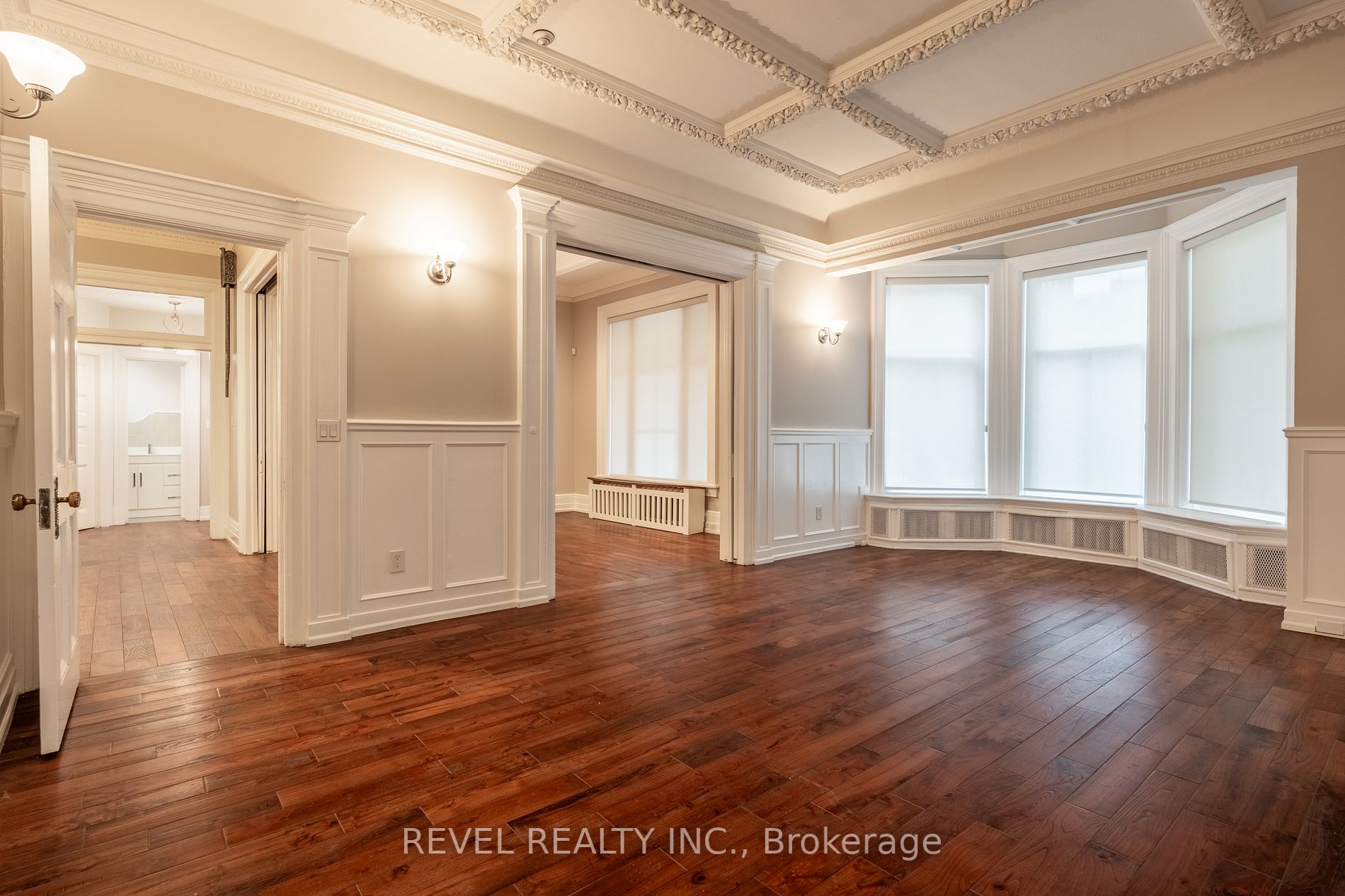 56 Charlton Avenue W, #1