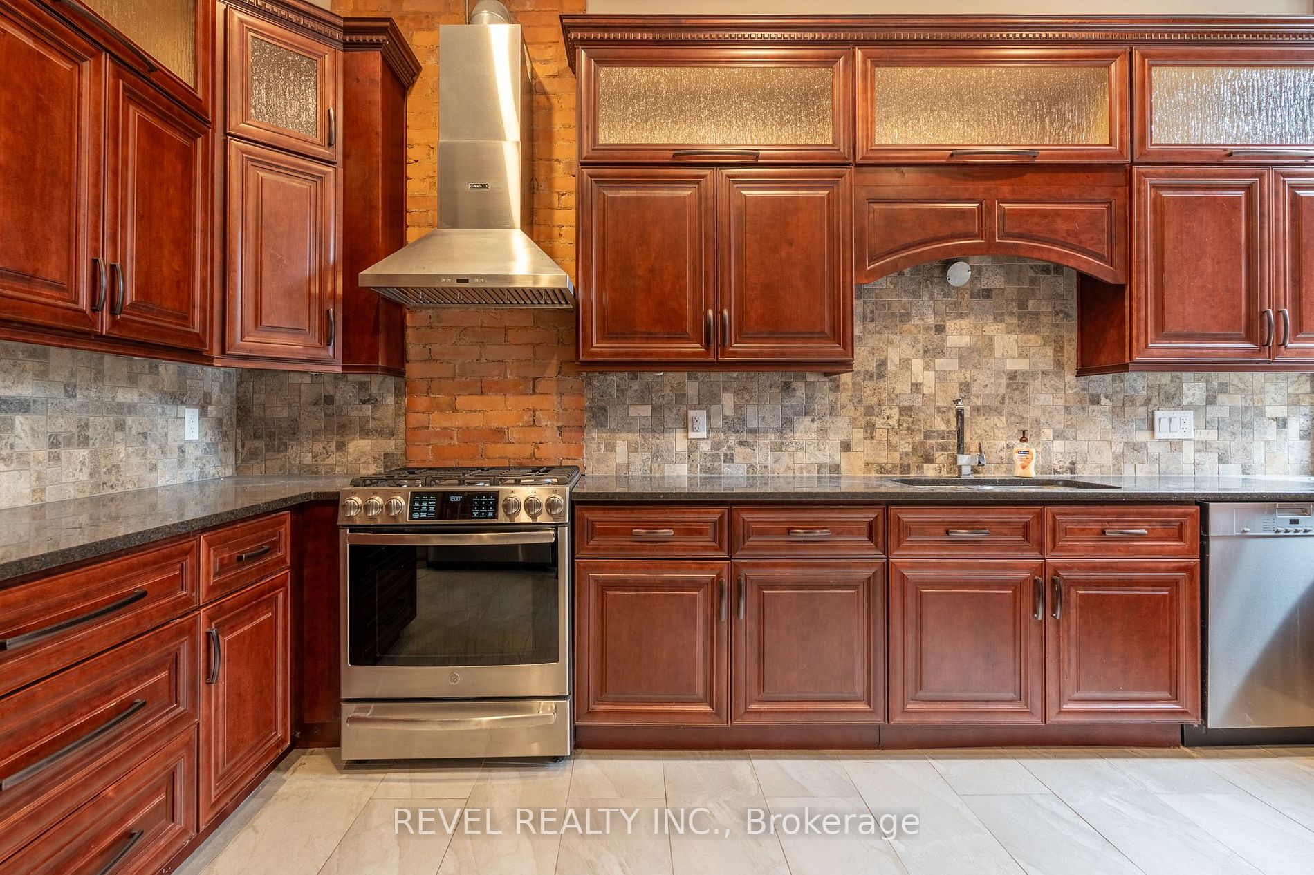 56 Charlton Avenue W, #1