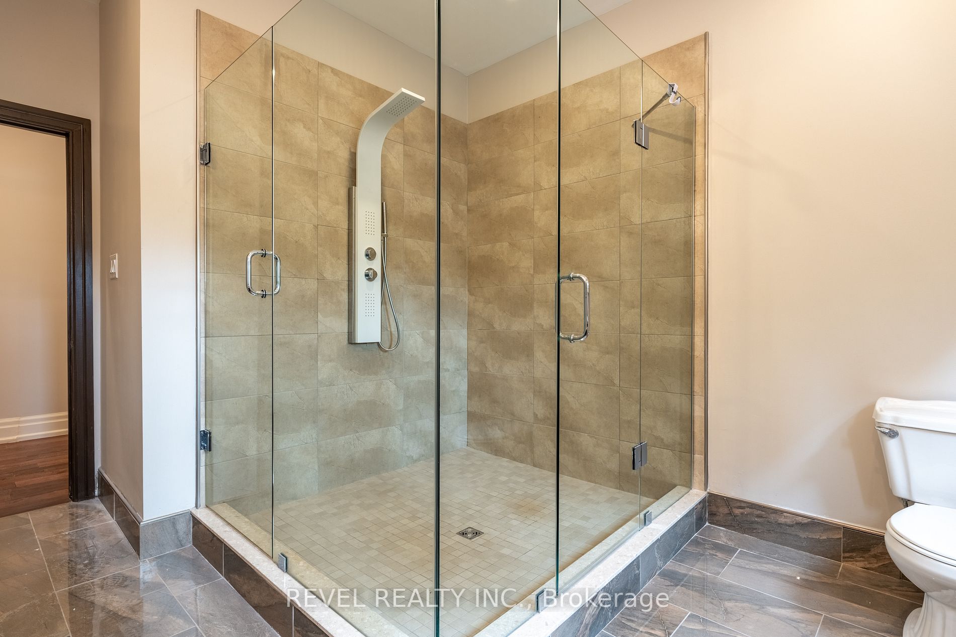 56 Charlton Avenue W, #1
