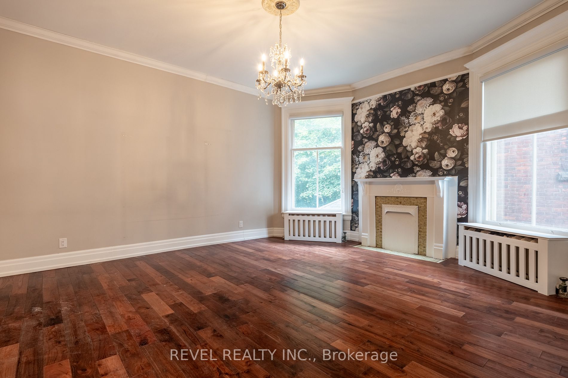 56 Charlton Avenue W, #1