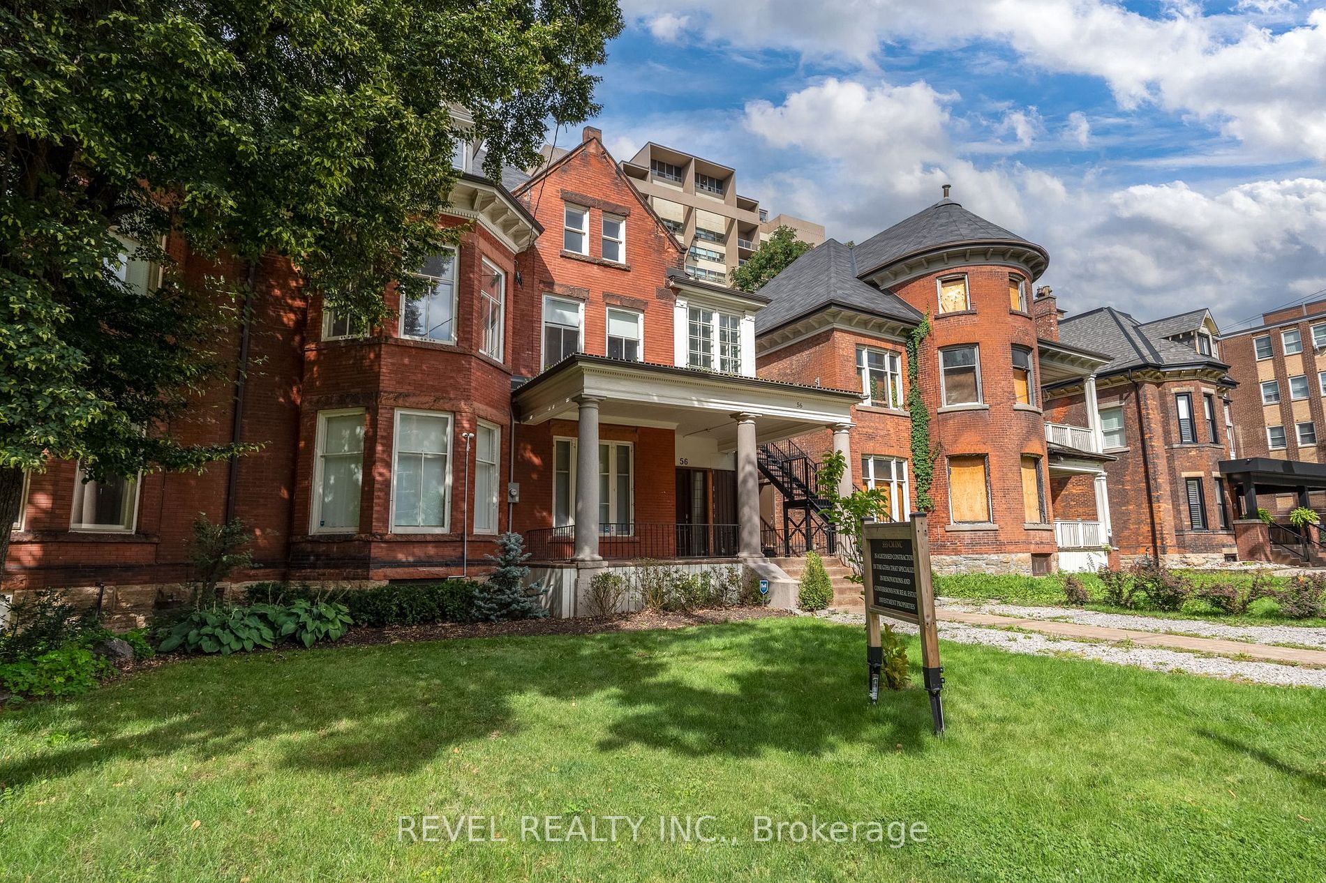 56 Charlton Ave W, #1