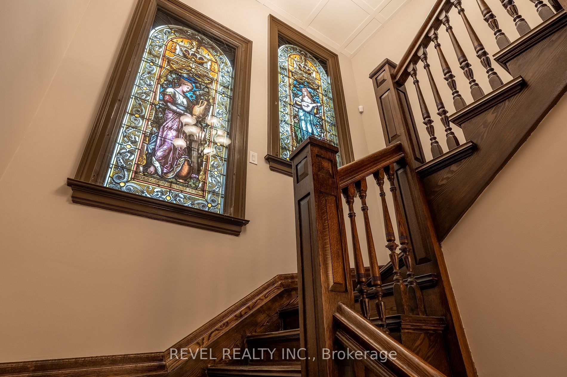 56 Charlton Avenue W, #1