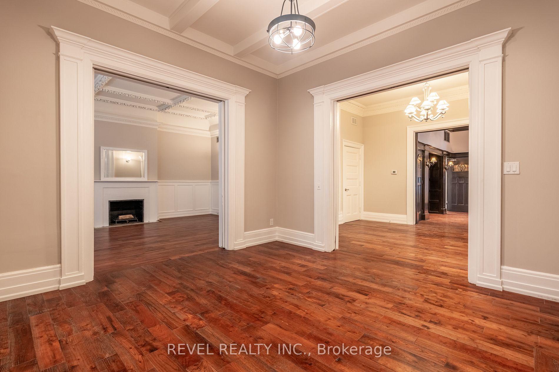 56 Charlton Avenue W, #1