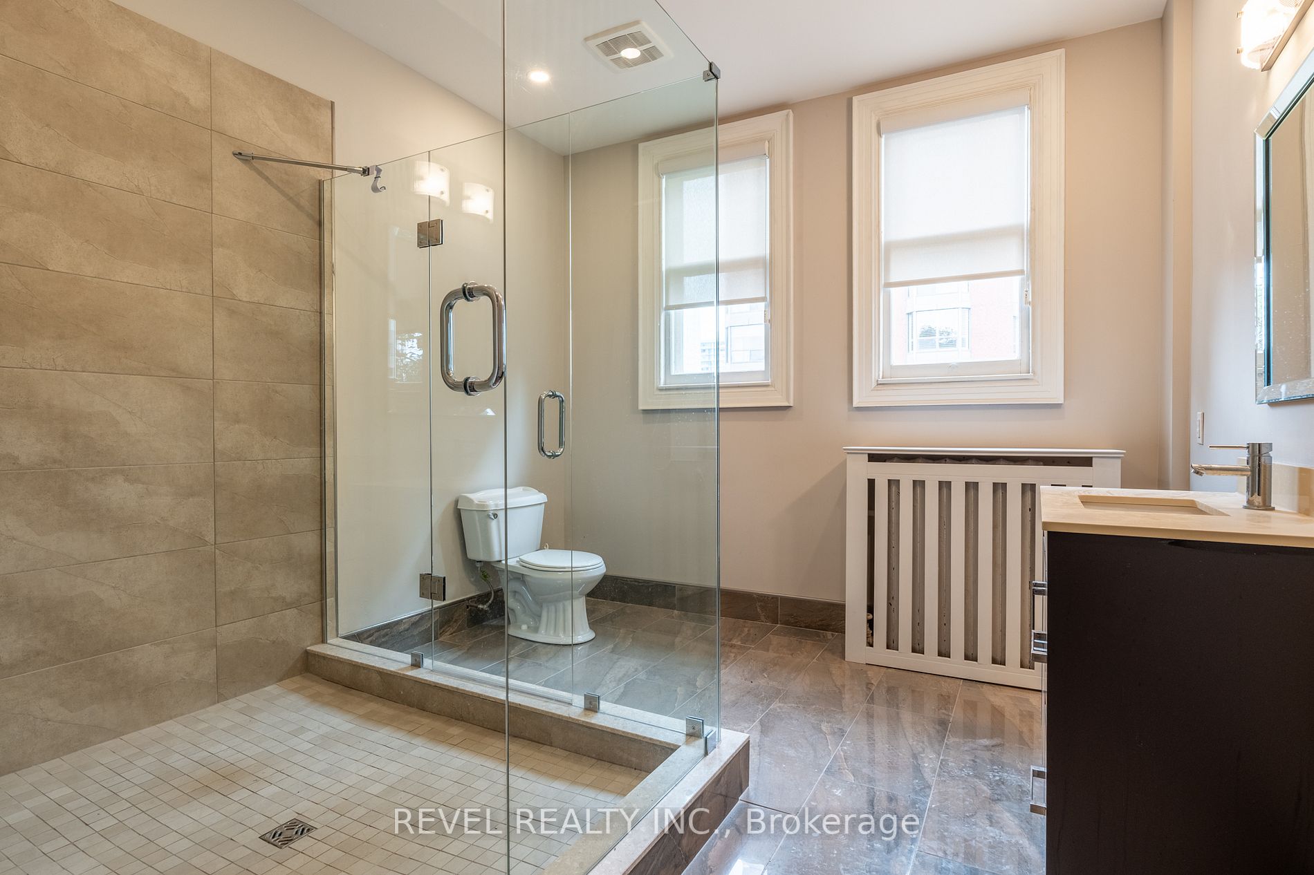 56 Charlton Avenue W, #1