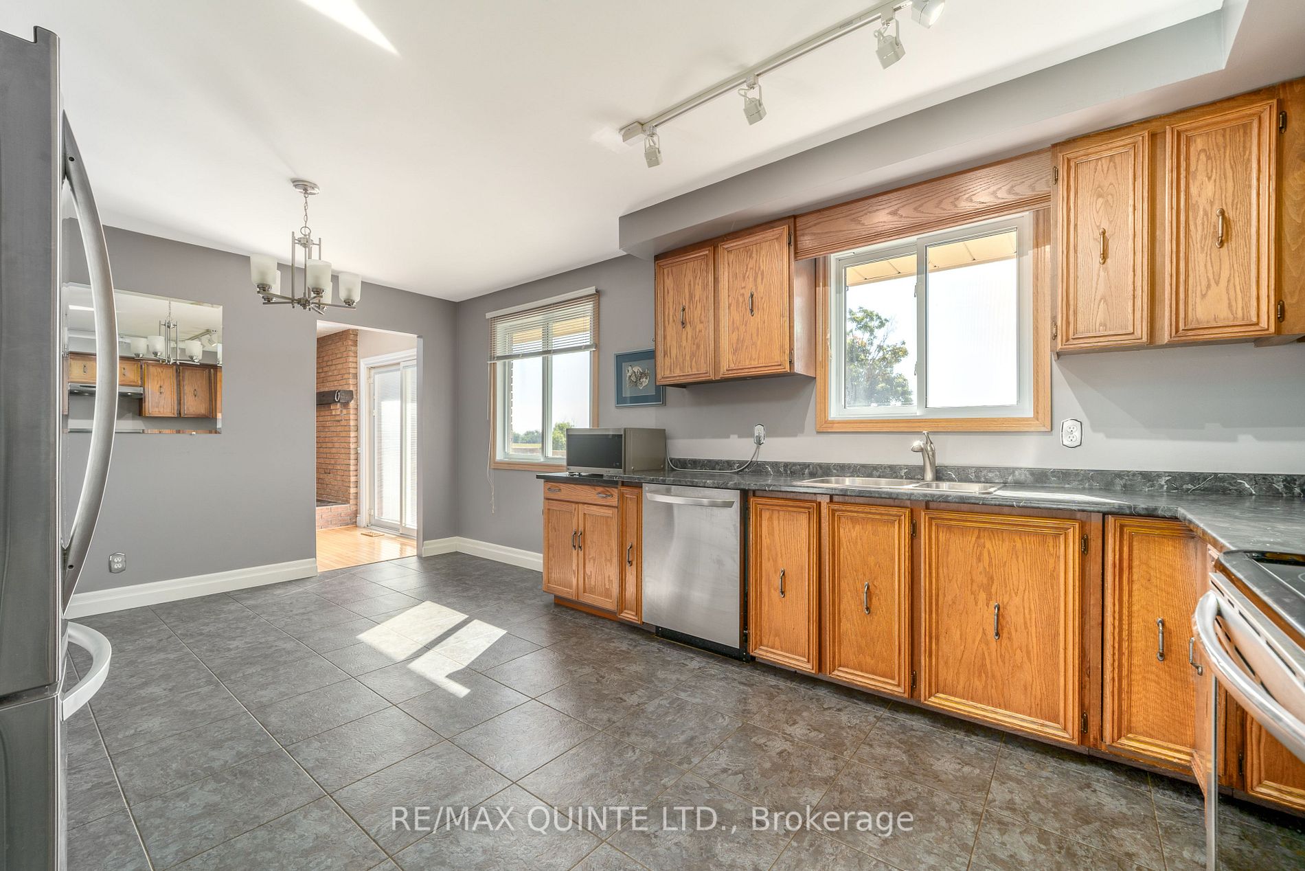 445 Hamilton Rd
