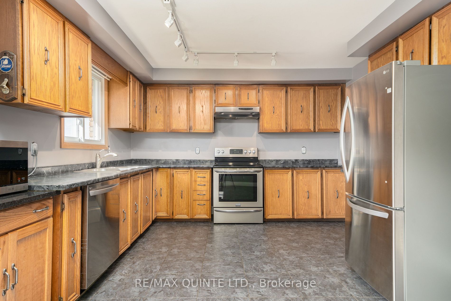 445 Hamilton Rd