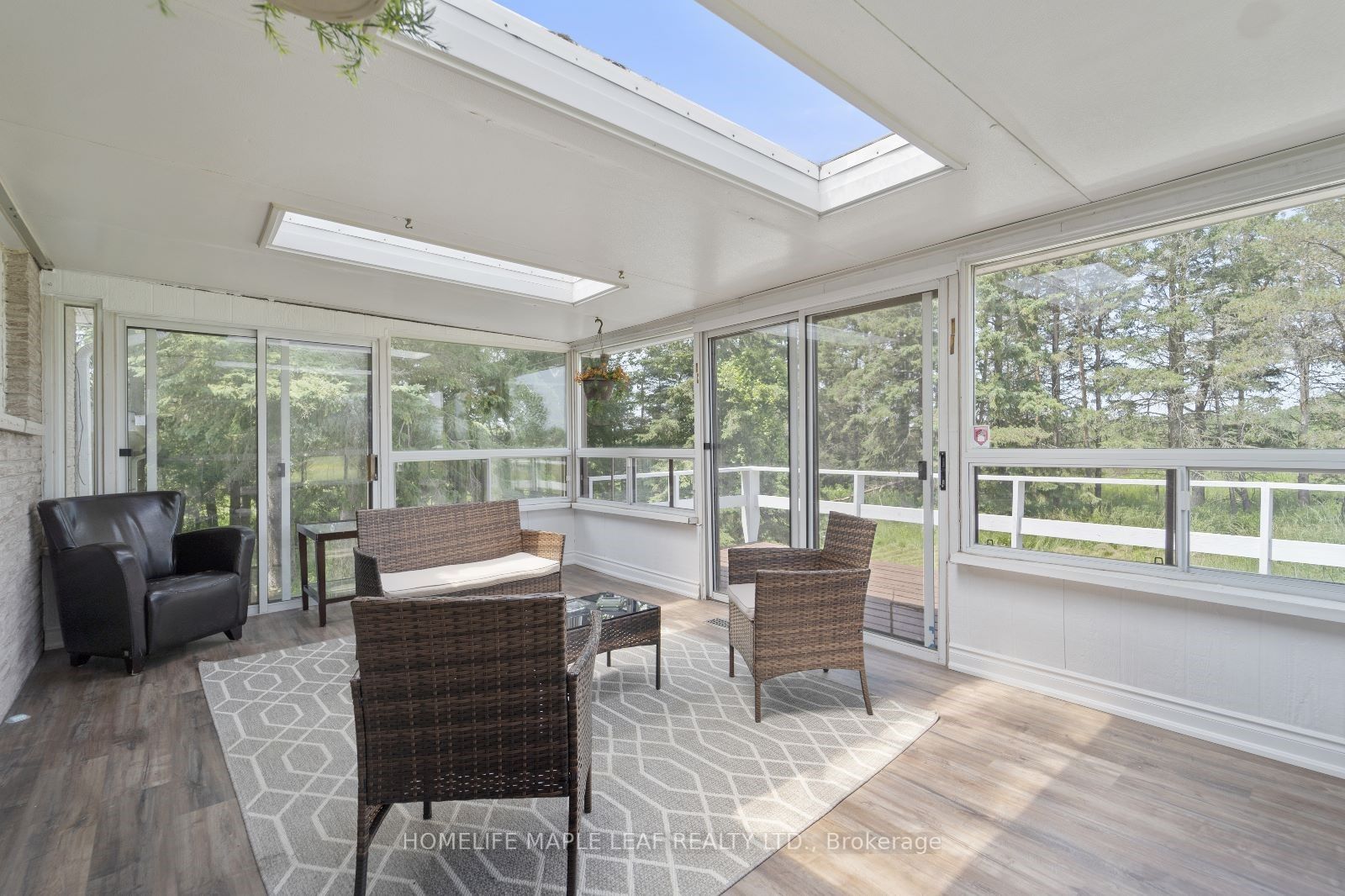10 Grand View Rd