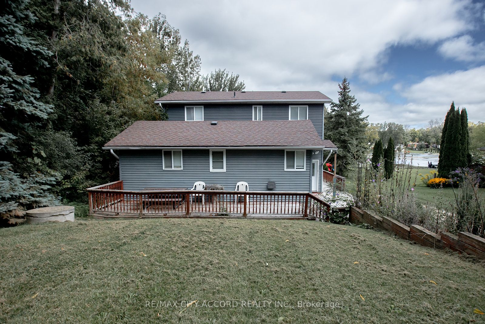30 Lawrence St N