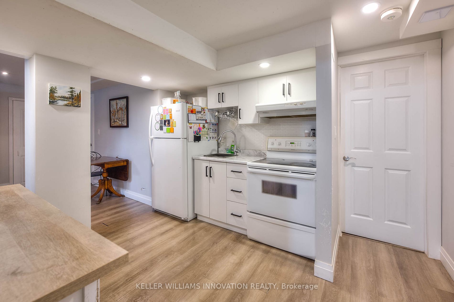 457 Highland Road E