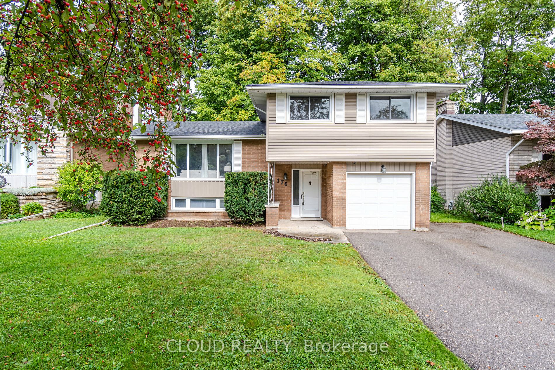 176 Rennie Dr